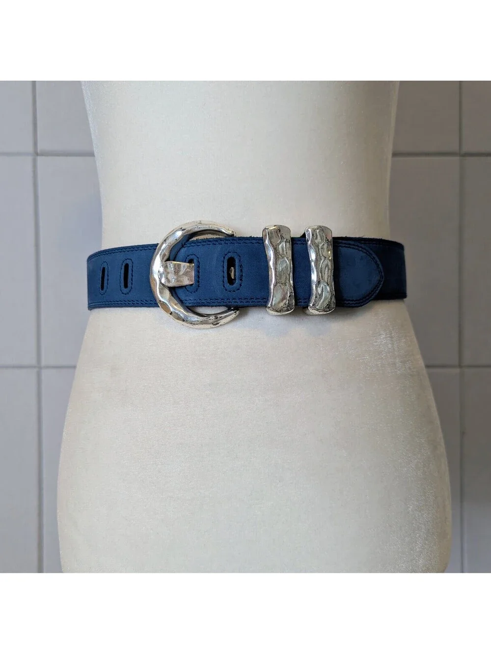 Vintage 90s nubuck leather belt w/ hammered silver buckle